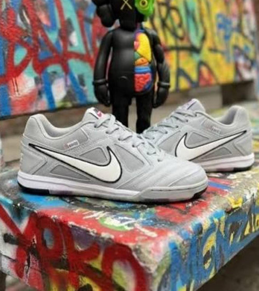 Nike x Supreme Gato SB
